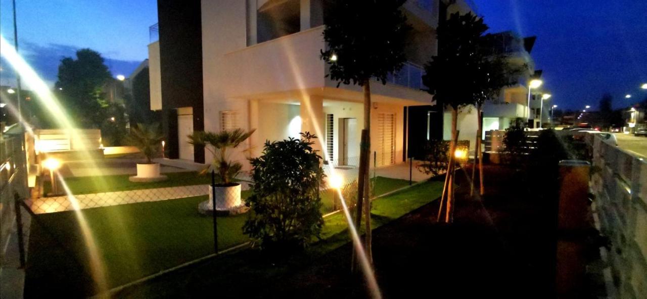 Maisonette Modena Park Exterior foto